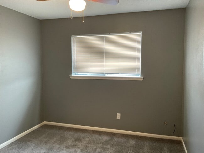 Building Photo - 1517 TX-146