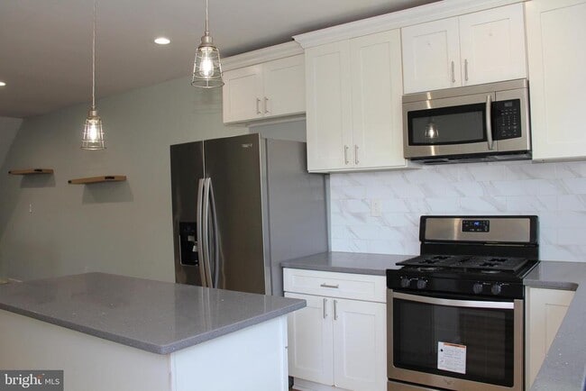 Building Photo - 5063 Whitaker Ave