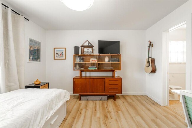 Building Photo - 4824 NW 73rd St