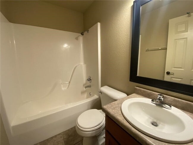 Building Photo - 3591 W Chevaux Dr