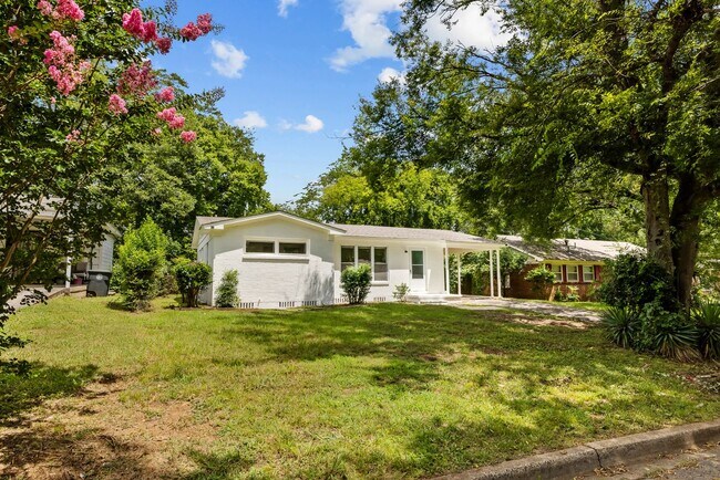 Building Photo - Charming 2 Bedroom, 2 Bathroom house