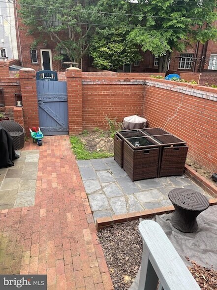 Building Photo - 703 Chetworth Pl