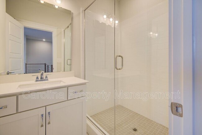 Building Photo - 5939 Ardrey Kell Rd