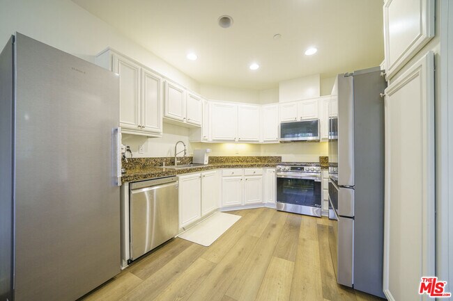 Building Photo - 15413 Ashley Ct