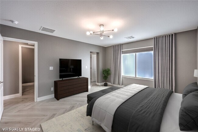 Building Photo - 12420 Pinetina St