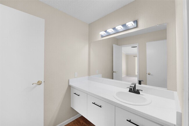 Building Photo - 2120 El Paseo St