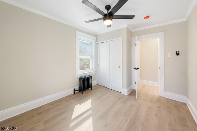 Building Photo - 536 Spruce Ave