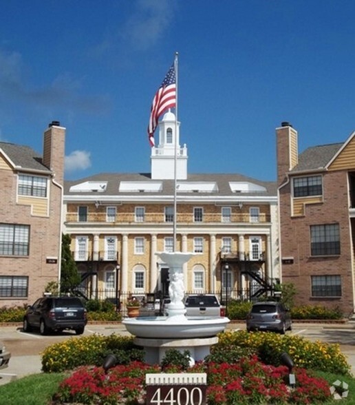 Primary Photo - Park at Cedar Lawn