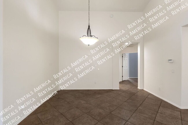Building Photo - 14024 E Fairway Bluff Ct