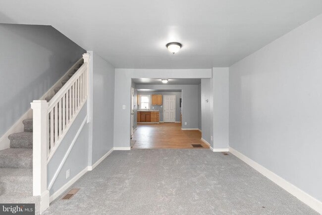 Building Photo - 6552 Parnell Ave