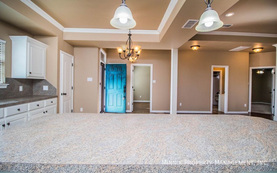 Building Photo - 5826 104th St