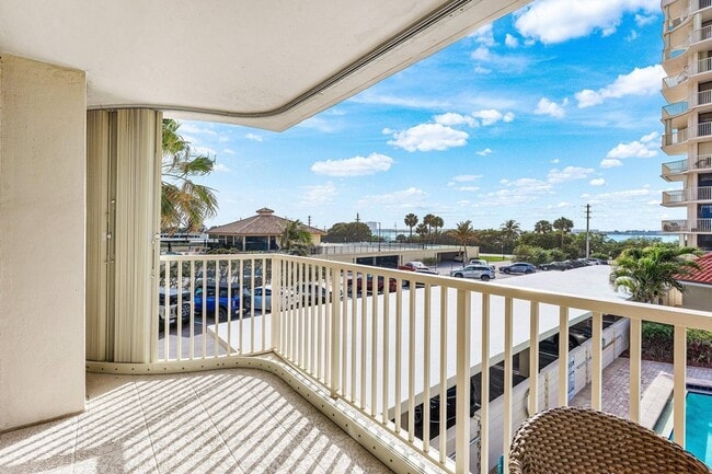 Building Photo - 5480 N Ocean Dr