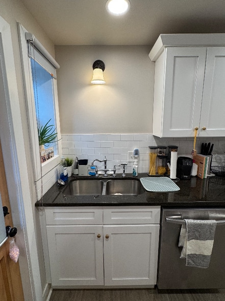 Building Photo - 915 Union St