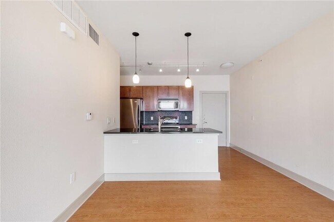 Building Photo - 3016 Guadalupe St
