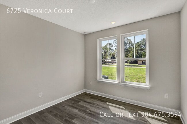 Building Photo - 6725 Veronica Ct