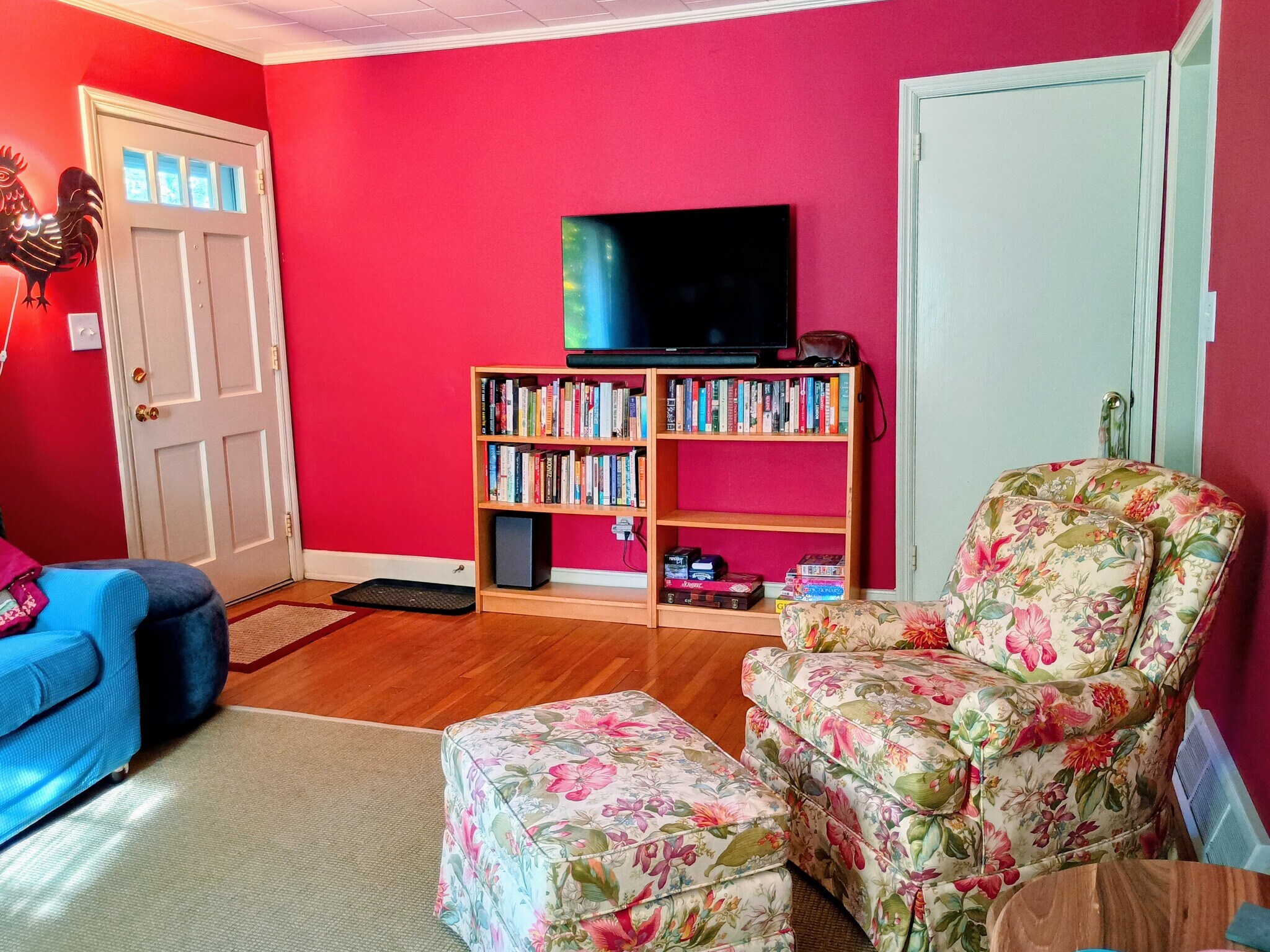 TV, games, books provided - 223 Barclay Road