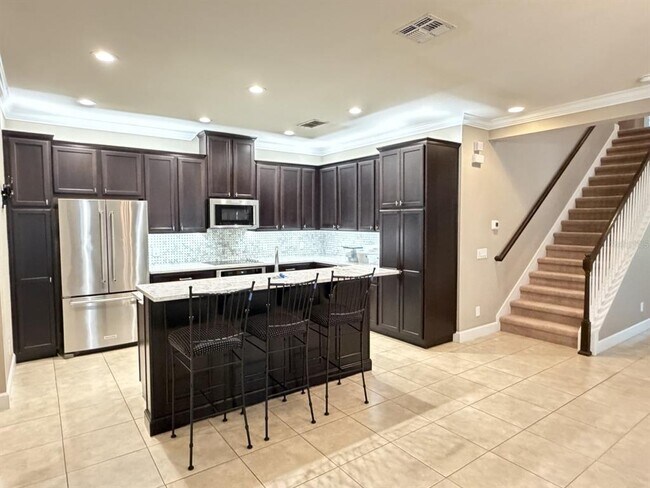 Building Photo - 8880 Della Scala Cir