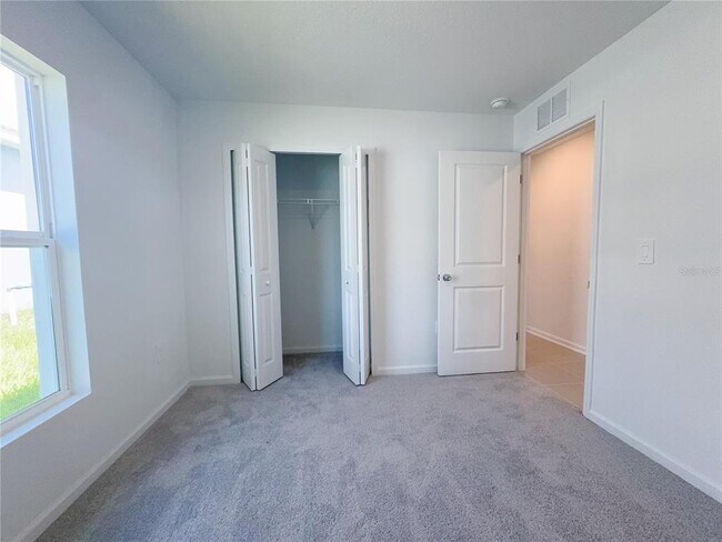 Building Photo - 2362 McKinley Dr