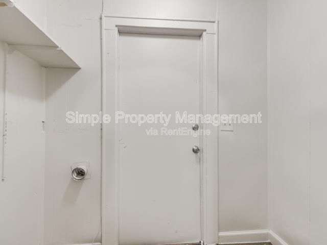 Building Photo - 2413 NW 12th St