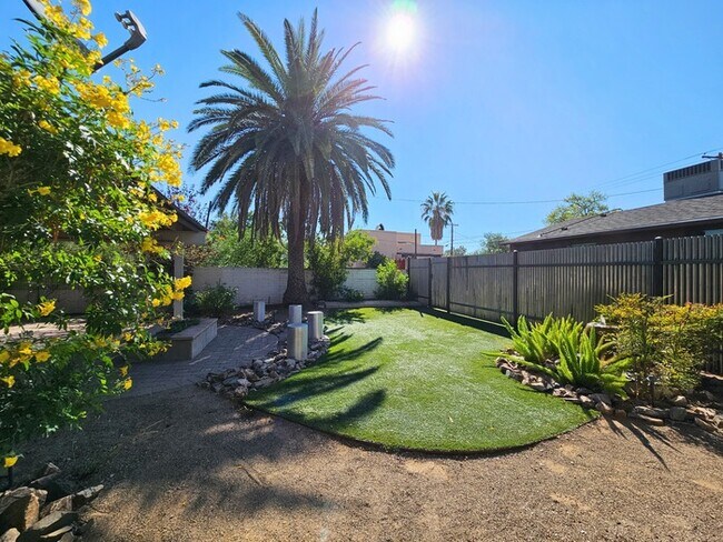 Building Photo - A charming 3-bedroom, 2-bathroom house in ...