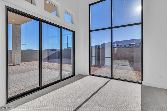 Building Photo - 10739 Agate Clfs Ave