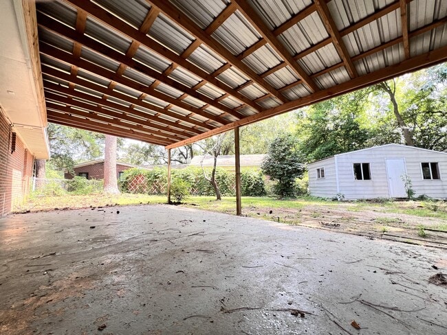 Building Photo - 3312 Little John Dr