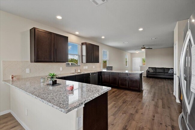 Building Photo - 5639 Brooklyn Rose Dr