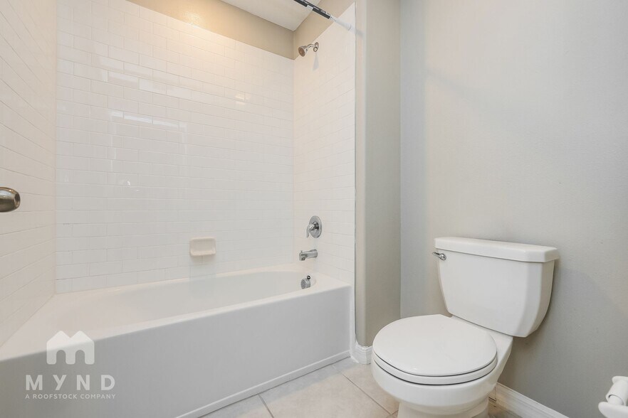 Building Photo - 31526 Sun Kettle Lp