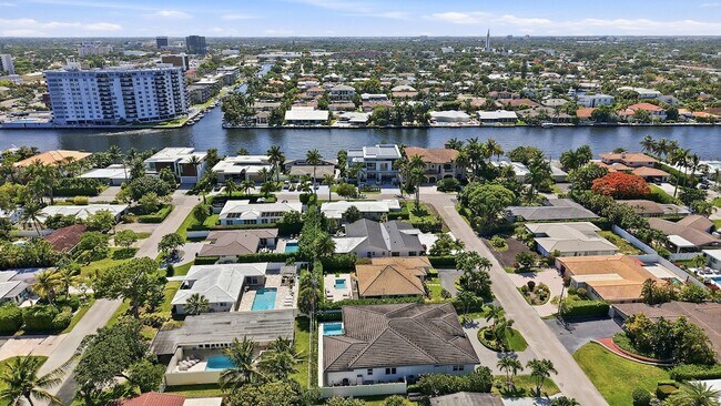 Building Photo - 4454 W Tradewinds Ave