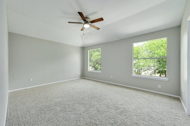 Building Photo - 15316 Ecorio Dr