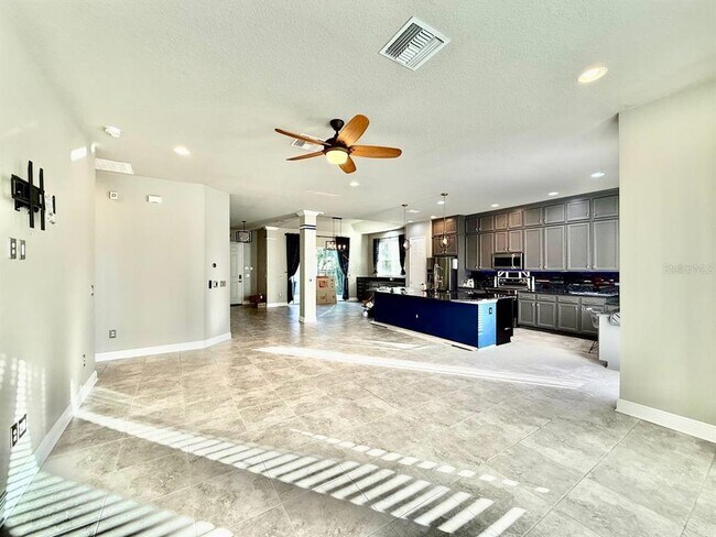 Building Photo - 6414 Salt Creek Ave