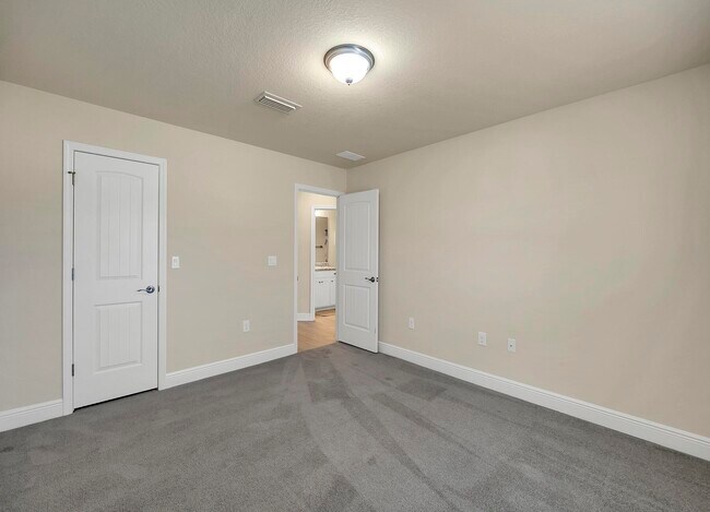 Building Photo - 3639 Ranch Dr