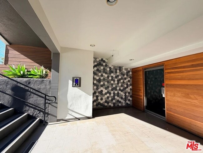 Building Photo - 5805 W 8th St