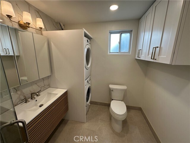 Building Photo - 934 Manhattan Ave