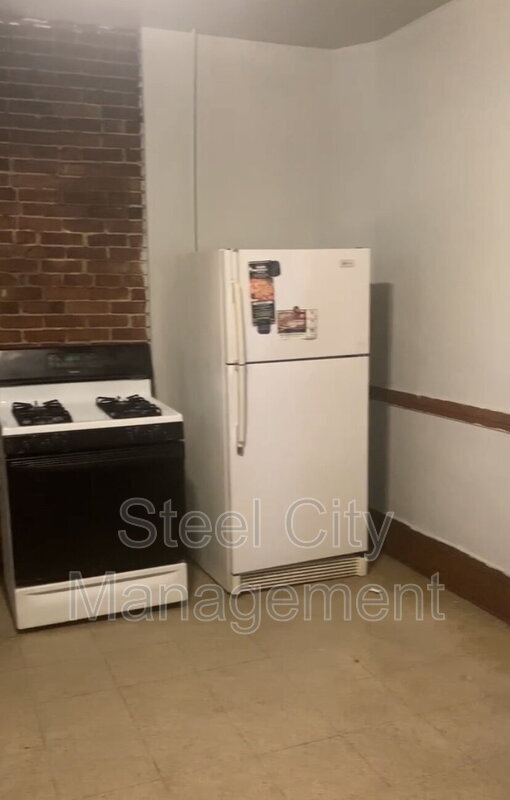 Building Photo - 810 Wood St