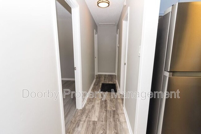 Building Photo - 7707 Canyon Dr