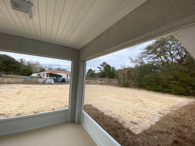 Building Photo - Desirable SW Ocala Neighborhood 3/2/2 *WON...