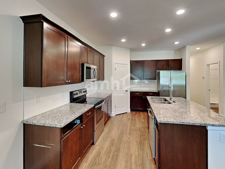 Building Photo - 4383 N Morgan Way