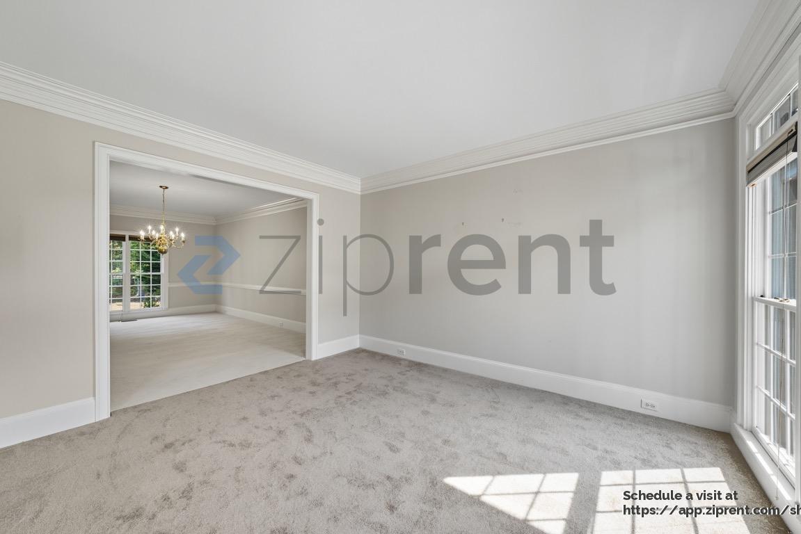 Building Photo - 126 Laurel Ridge Dr