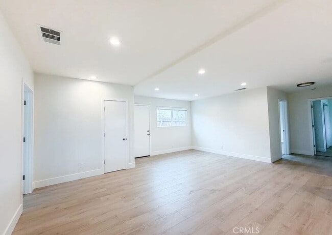 Building Photo - 17903 Dorsey Way