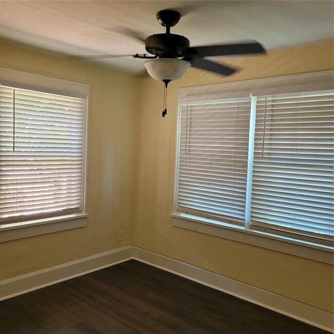 Building Photo - 2710 2nd Ave N