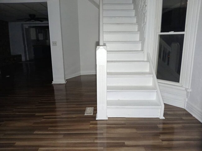 Building Photo - Spacious & Affordable Home In Lima!