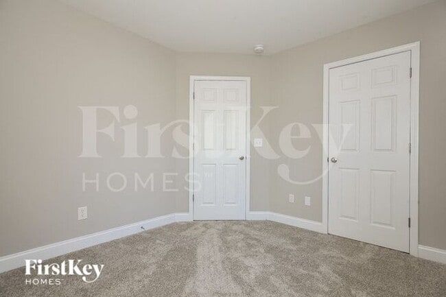Building Photo - 2537 Terra Dr