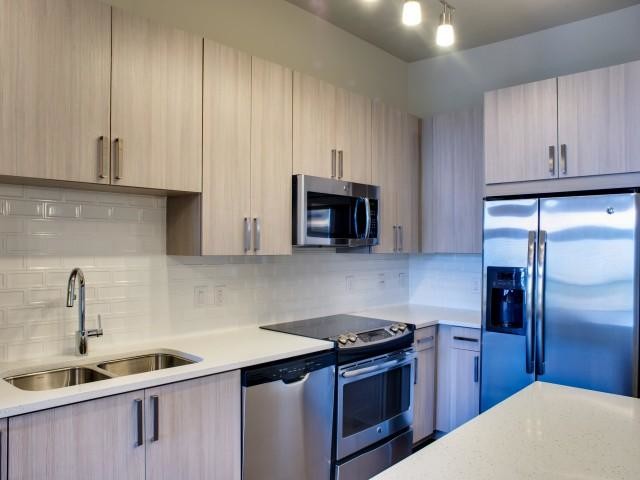 Building Photo - 2 bedroom in Dallas TX 75202