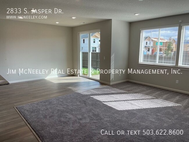 Building Photo - 2833 S Jasper Dr