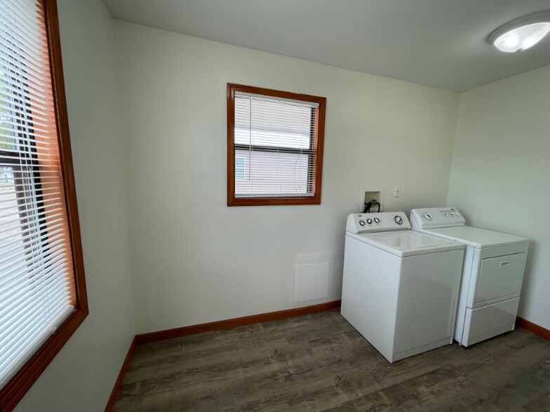 Building Photo - 311 Mahler St