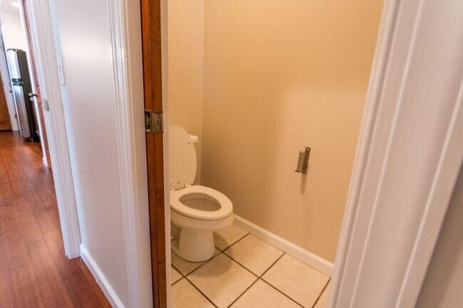 Building Photo - 181 N Main St