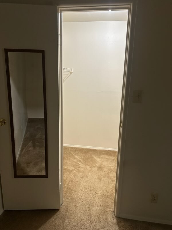 Building Photo - 32 Woodglen Apartment