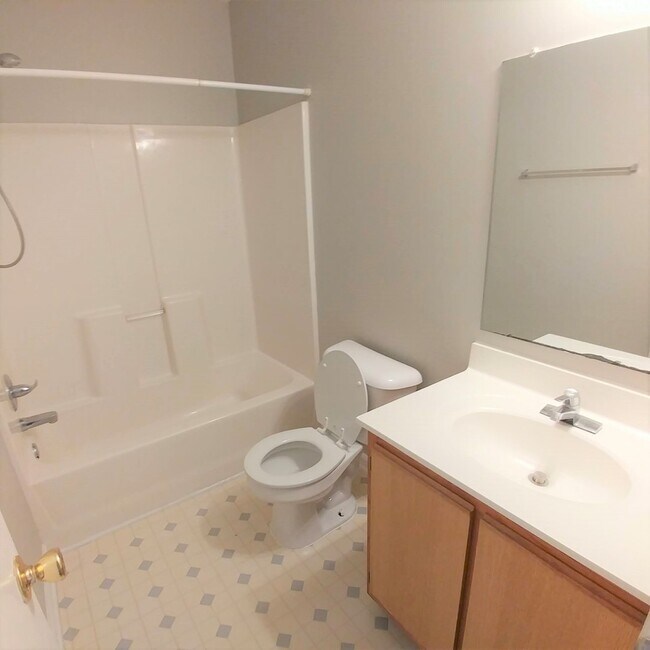 Building Photo - 1110 Pueblo Dr