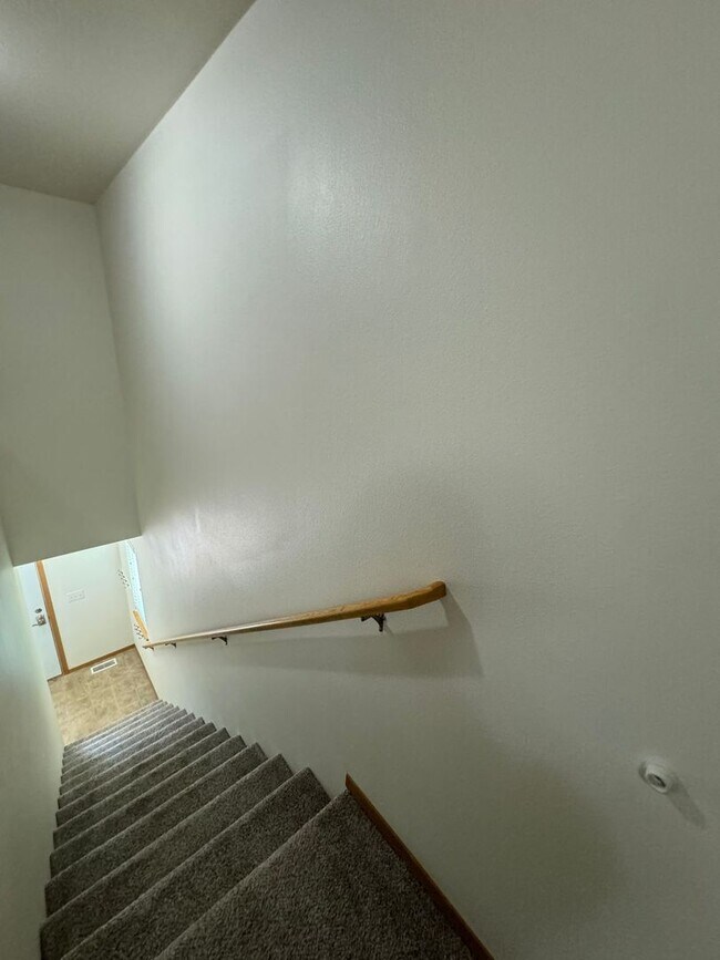 Building Photo - 5595 S Irwin Dr